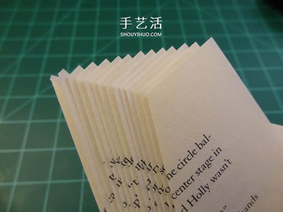 圣誕節(jié)天使書擺飾DIY 很有創(chuàng)意的舊書再利用 -  rpnrmr.com