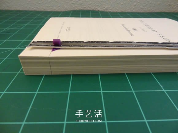 圣誕節(jié)天使書擺飾DIY 很有創(chuàng)意的舊書再利用 -  rpnrmr.com