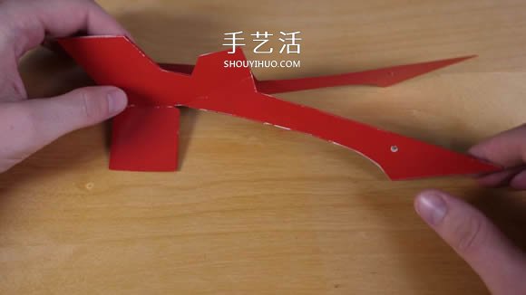 可樂瓶科技小制作 DIY橡皮筋動(dòng)力飛機(jī)的方法 -  rpnrmr.com