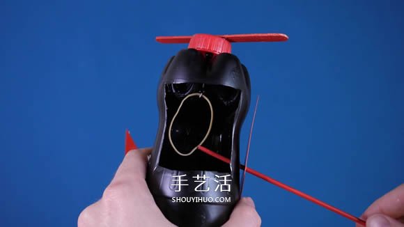 可樂瓶科技小制作 DIY橡皮筋動(dòng)力飛機(jī)的方法 -  rpnrmr.com