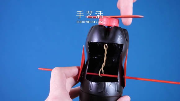 可樂瓶科技小制作 DIY橡皮筋動(dòng)力飛機(jī)的方法 -  rpnrmr.com