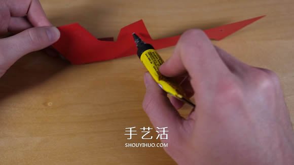 可樂瓶科技小制作 DIY橡皮筋動(dòng)力飛機(jī)的方法 -  rpnrmr.com