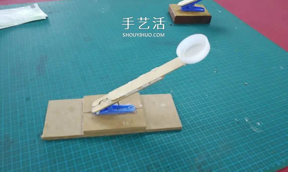 用衣夾制作投石車彈射器玩具的DIY教程 -  rpnrmr.com