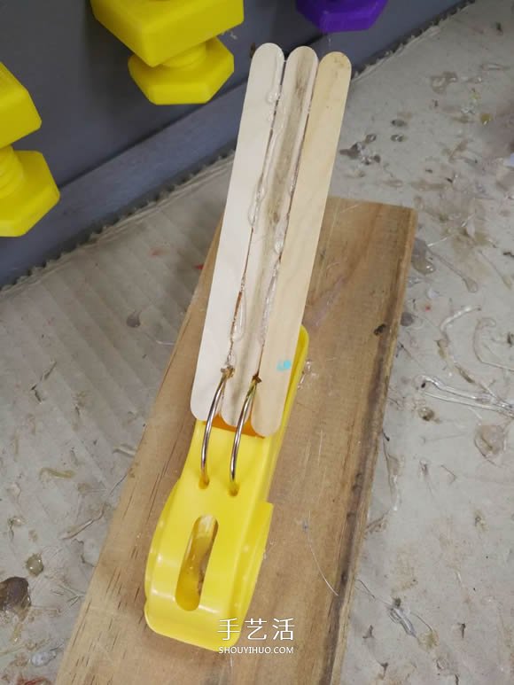 用衣夾制作投石車彈射器玩具的DIY教程 -  rpnrmr.com