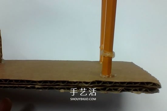 硬紙板手工制作乒乓球彈射器玩具的方法 -  rpnrmr.com