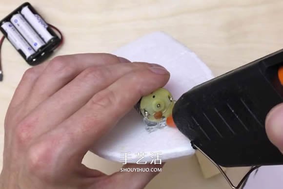 電動(dòng)科技小制作：自制電動(dòng)玩具船的方法 -  rpnrmr.com
