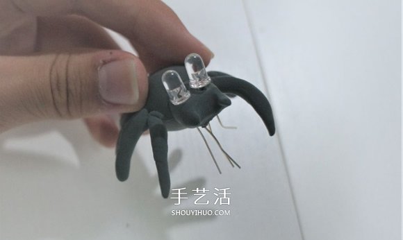DIY萬圣節(jié)裝飾！蜘蛛網上發(fā)光的蜘蛛玩具制作 -  rpnrmr.com