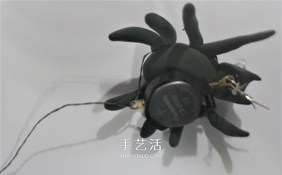 DIY萬圣節(jié)裝飾！蜘蛛網上發(fā)光的蜘蛛玩具制作 -  rpnrmr.com