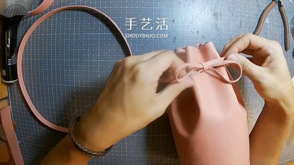 自制迷你皮革水桶包的制作方法詳細(xì)步驟圖 -  rpnrmr.com