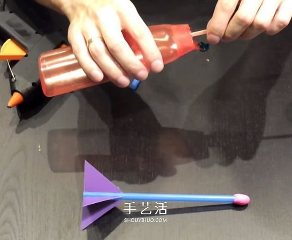 科學(xué)小制作：會發(fā)射的空氣火箭的做法圖解 -  rpnrmr.com