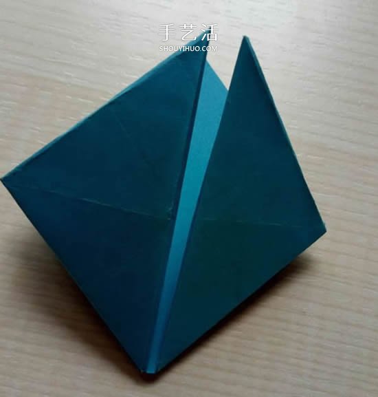 簡(jiǎn)單又漂亮玫瑰花的折紙方法圖解步驟 -  rpnrmr.com