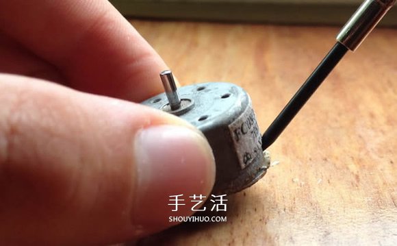 用舊馬達(dá)DIY制作酷炫陀螺的方法教程 -  rpnrmr.com