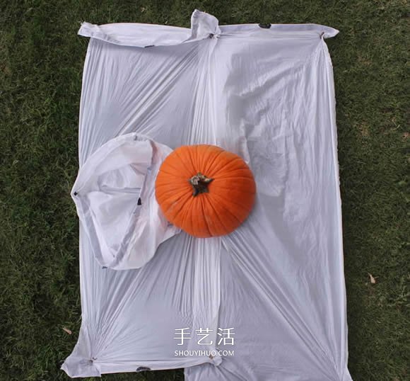 用南瓜制作萬圣節(jié)南瓜燈的詳細步驟圖解 -  rpnrmr.com