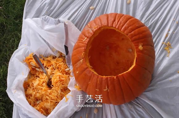 用南瓜制作萬圣節(jié)南瓜燈的詳細步驟圖解 -  rpnrmr.com