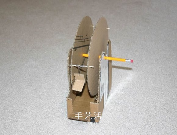 硬紙板手工制作摩天輪玩具的方法教程 -  rpnrmr.com