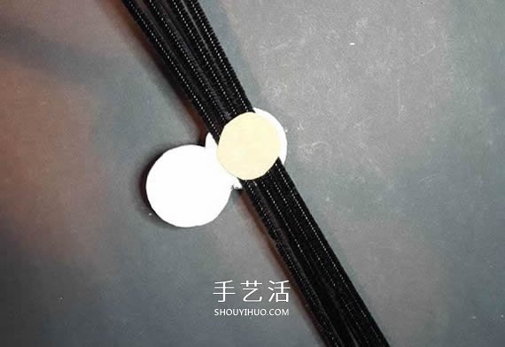 幼兒園簡單萬圣節(jié)蜘蛛的手工制作教程圖解 -  rpnrmr.com