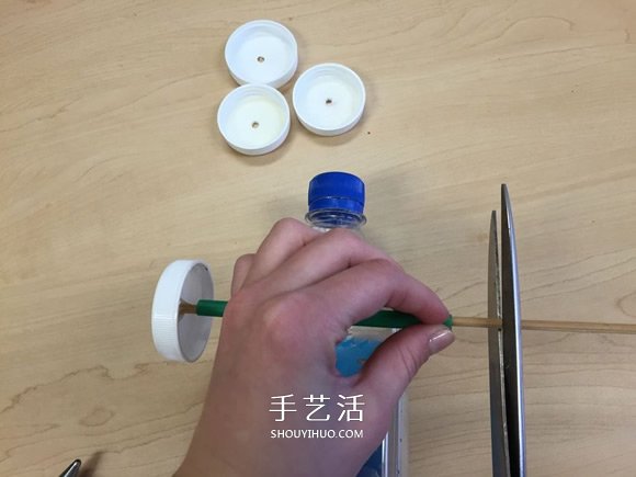 自制電動風力車玩具的制作方法教程 -  rpnrmr.com