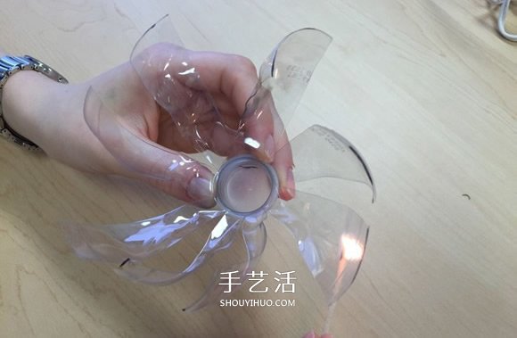 自制電動風力車玩具的制作方法教程 -  rpnrmr.com