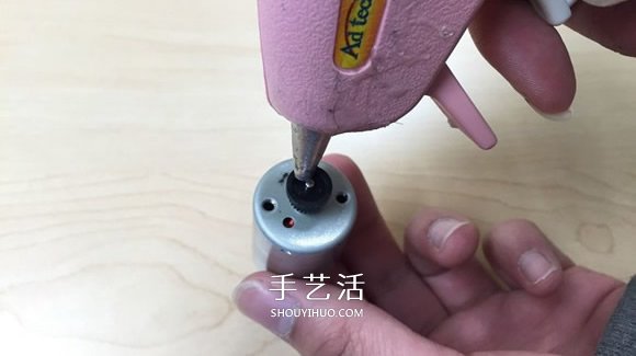 自制電動風力車玩具的制作方法教程 -  rpnrmr.com