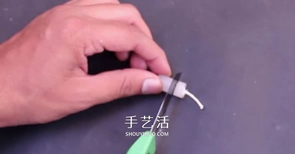 自制兩輪橡皮筋動力車玩具的制作方法圖解 -  rpnrmr.com