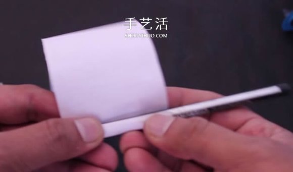 自制兩輪橡皮筋動力車玩具的制作方法圖解 -  rpnrmr.com