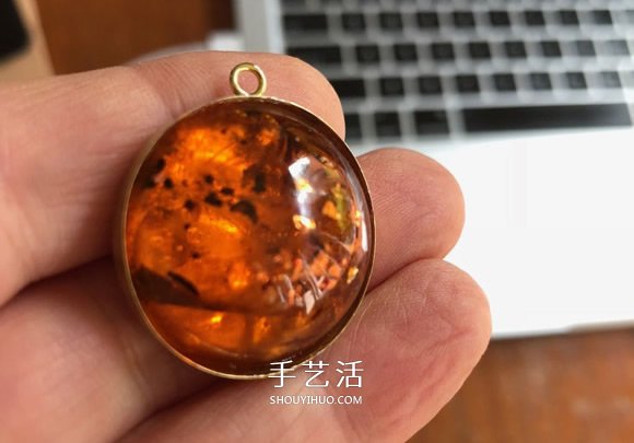 自制仿琥珀樹脂鑰匙扣的制作方法 -  rpnrmr.com