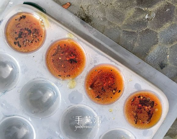自制仿琥珀樹脂鑰匙扣的制作方法 -  rpnrmr.com