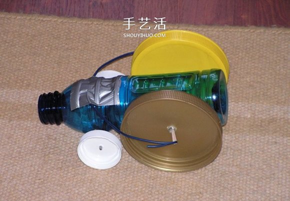 酸奶盒廢物利用制作橡皮筋動(dòng)力回力車(chē)的方法 -  rpnrmr.com