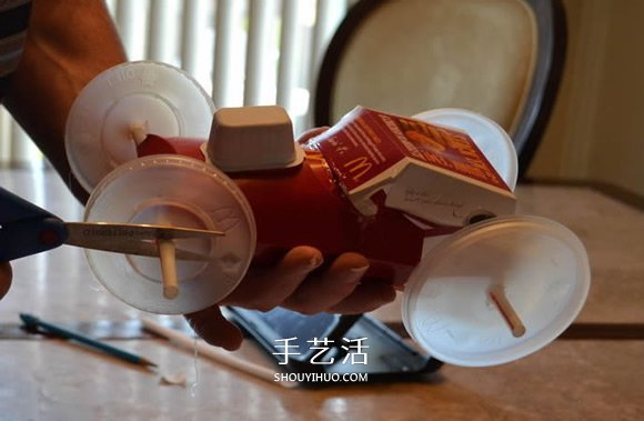 麥當(dāng)勞包裝盒廢物利用 手工制作酷炫賽車模型 -  rpnrmr.com