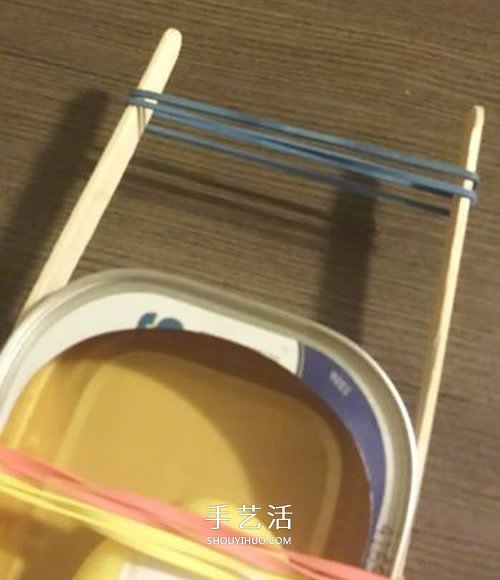 沙丁魚罐頭盒DIY制作橡皮筋動力船的方法 -  rpnrmr.com