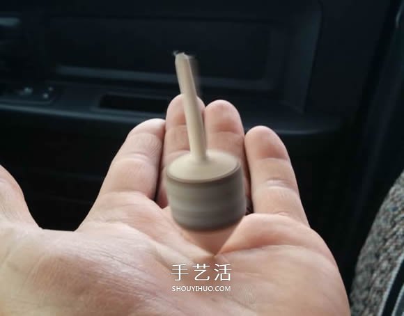 自制陀螺的方法 用樹(shù)枝雕刻制作而成！ -  rpnrmr.com
