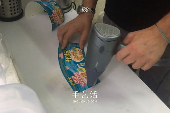 方便面盒廢物利用 手工制作滑翔機的方法 -  rpnrmr.com
