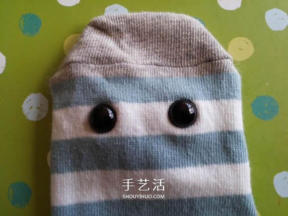 簡單自制布娃娃！襪子猴的制作方法圖解 -  rpnrmr.com