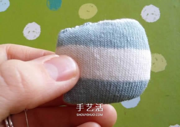 簡單自制布娃娃！襪子猴的制作方法圖解 -  rpnrmr.com