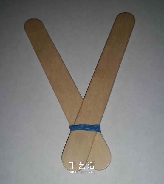 自制雪糕棍彈弓的制作方法圖解 -  rpnrmr.com