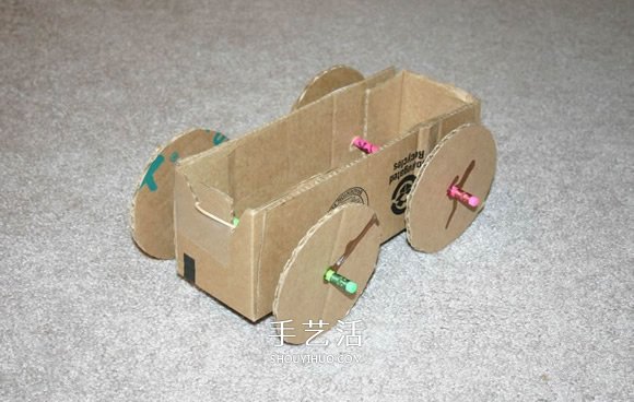 用紙板箱手工制作橡皮筋動(dòng)力車的方法 -  rpnrmr.com