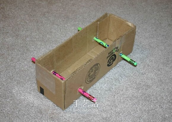 用紙板箱手工制作橡皮筋動(dòng)力車的方法 -  rpnrmr.com