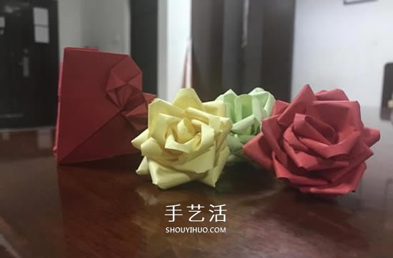 彩紙制作玫瑰花的簡單教程 -  rpnrmr.com