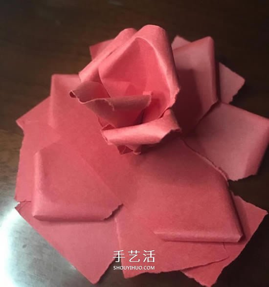 彩紙制作玫瑰花的簡單教程 -  rpnrmr.com