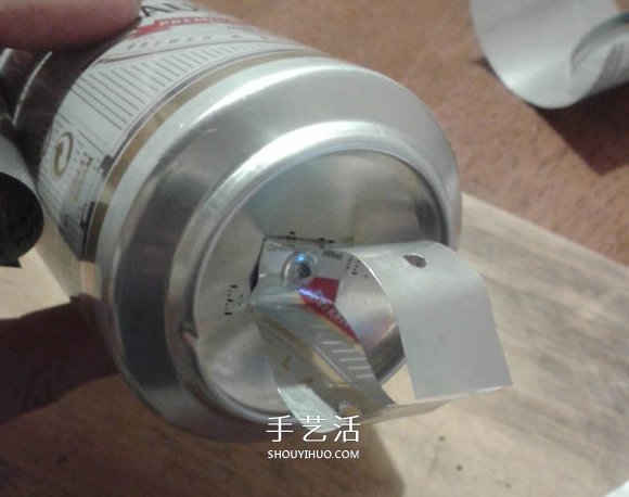 易拉罐D(zhuǎn)IY制作星球大戰(zhàn)R2-D2機器人的方法 -  rpnrmr.com