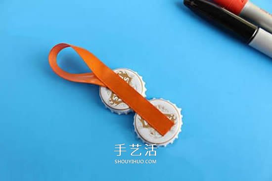 啤酒瓶蓋手工制作圣誕企鵝掛飾的方法 -  rpnrmr.com