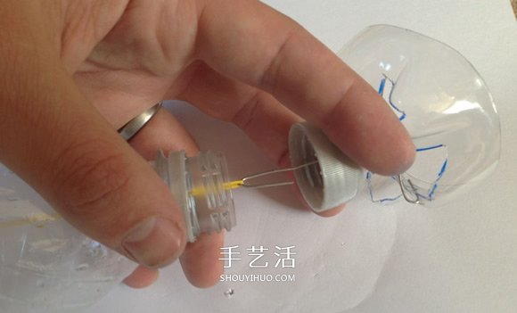 用塑料瓶做潛水艇玩具的方法 -  rpnrmr.com