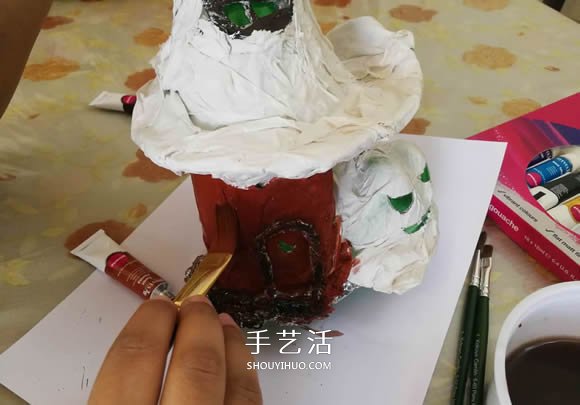 雪碧瓶手工制作萬圣節(jié)女巫屋圖解教程 -  rpnrmr.com