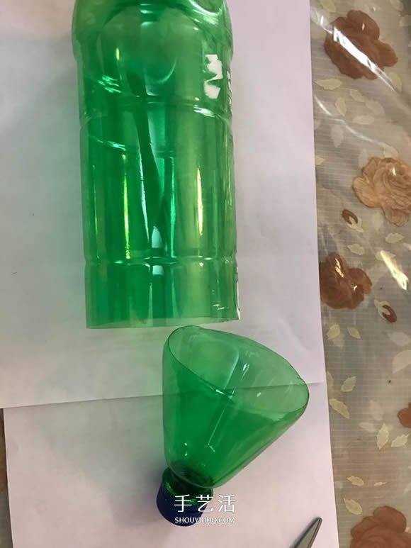 雪碧瓶手工制作萬圣節(jié)女巫屋圖解教程 -  rpnrmr.com