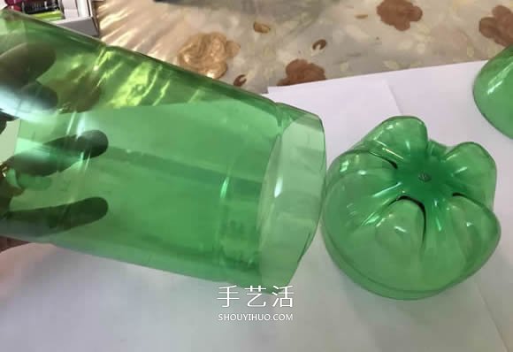 雪碧瓶手工制作萬圣節(jié)女巫屋圖解教程 -  rpnrmr.com