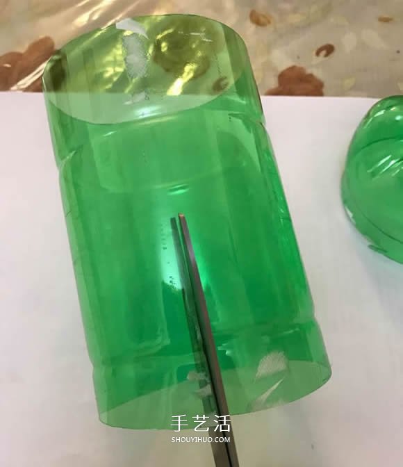 雪碧瓶手工制作萬圣節(jié)女巫屋圖解教程 -  rpnrmr.com