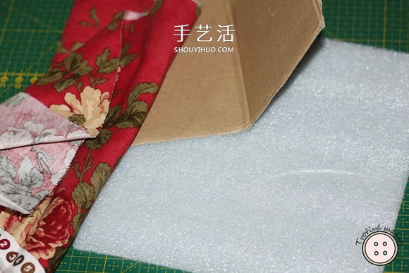 瓦楞紙板手工制作微型扶手椅圖解教程 -  rpnrmr.com
