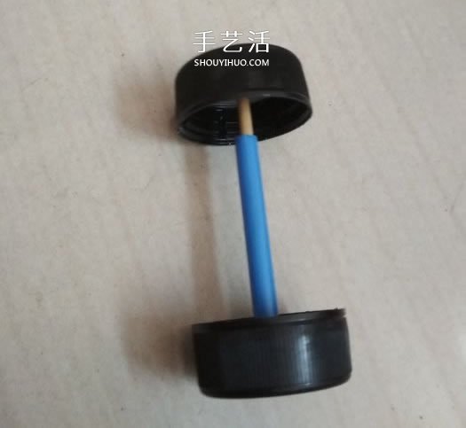 廢物利用DIY橡皮筋動(dòng)力回力車的方法 -  rpnrmr.com