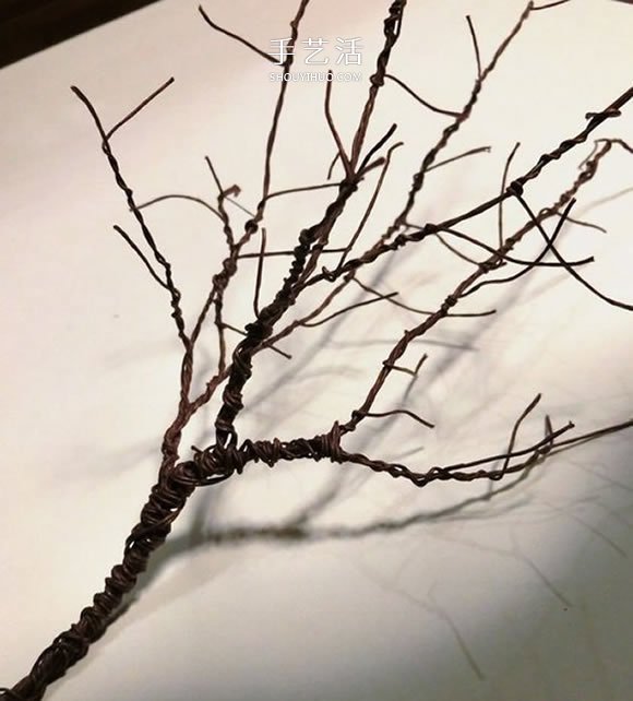 自制圣誕節(jié)光禿禿樹木裝飾的制作方法 -  rpnrmr.com