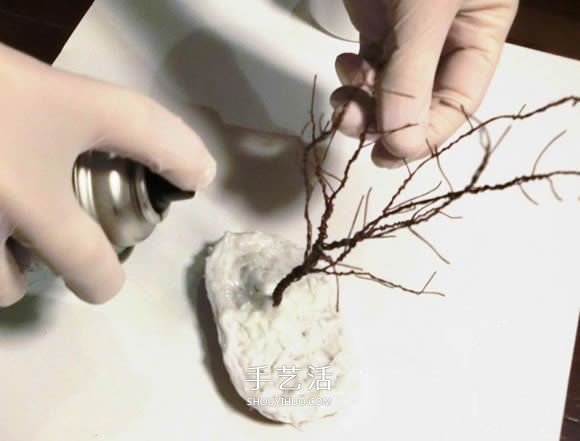 自制圣誕節(jié)光禿禿樹木裝飾的制作方法 -  rpnrmr.com
